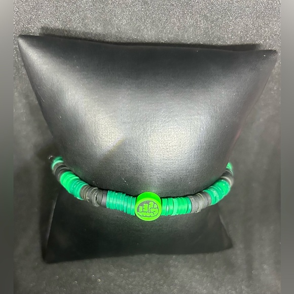 The Hulk (Superhero) Heishi Bracelet - Picture 2 of 6